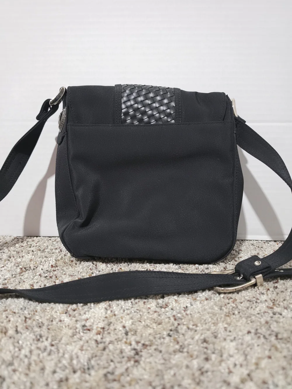 N/A elegant black